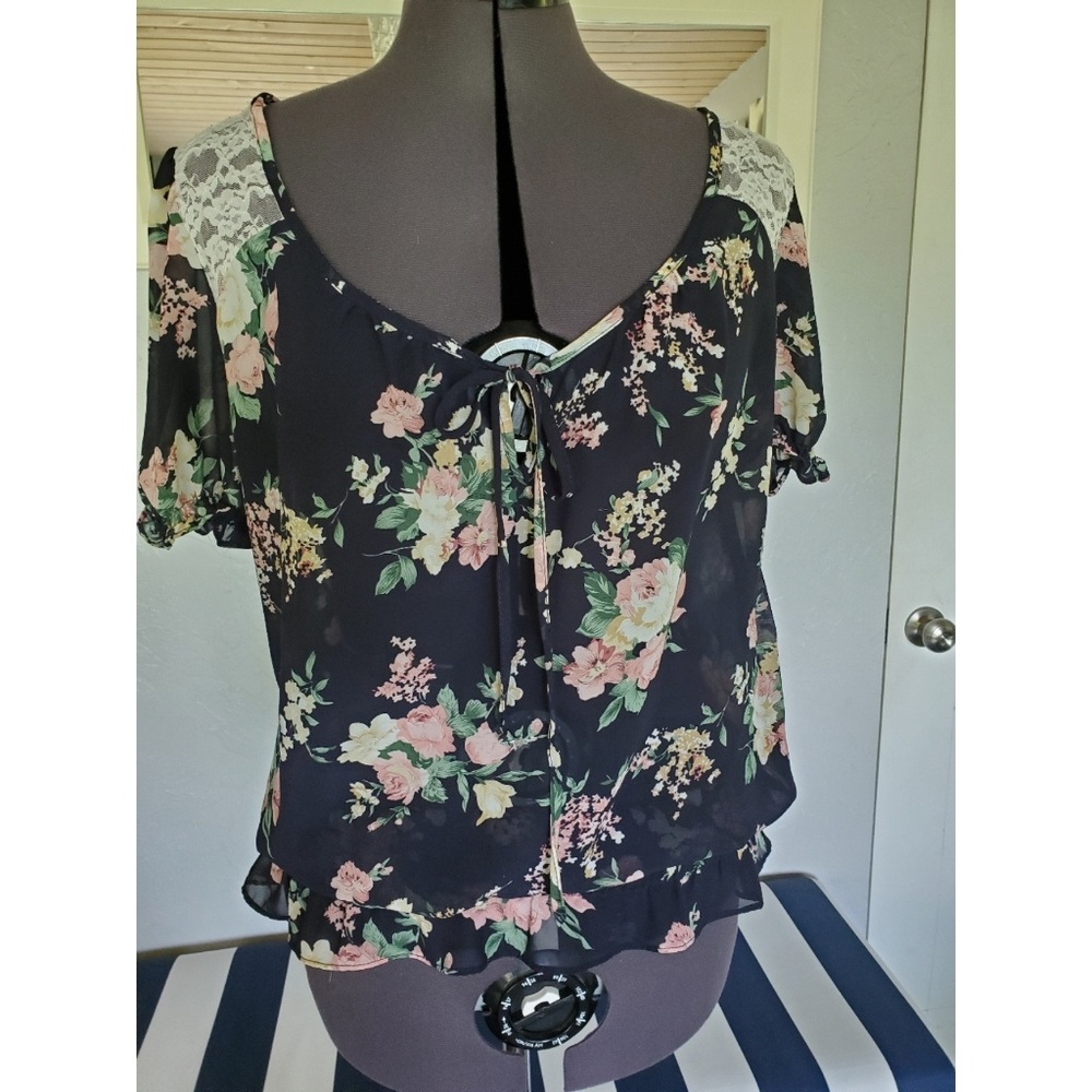 Floral Lace Blouse